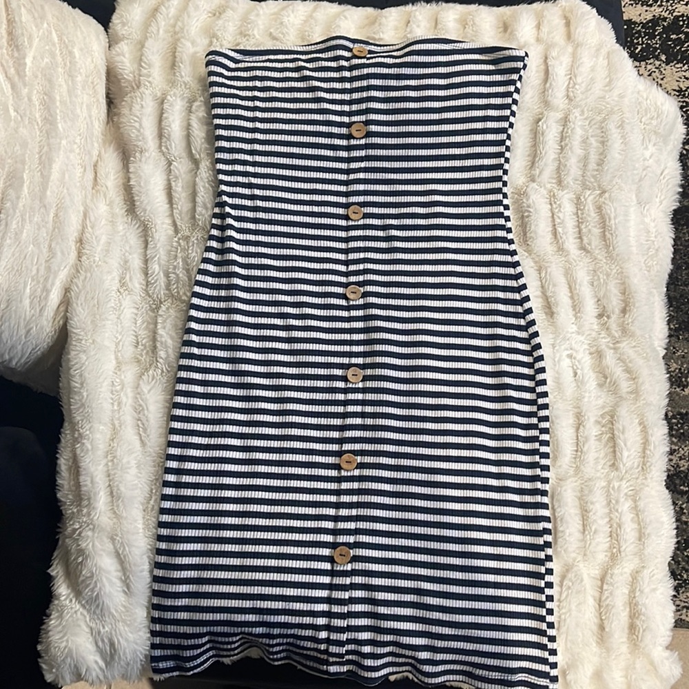 Women’s Navy/White Buttoned Stripped Dress Large